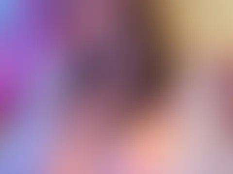 Zu viel… oder genau richtig? 😏 Manchmal sagt ein Blick mehr als tausend Worte… bist du neugierig genug? 💫