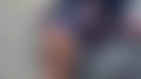 Beim Kofferraumputzen gleich mal die Stoßstange gep**st und sauber geleckt