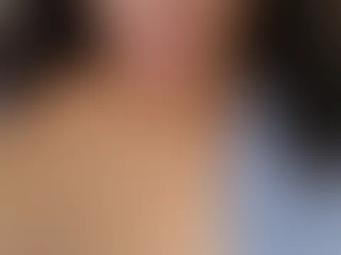 Jetzt deine Zunge zu spüren, das wäre einfach nur Geil!!!