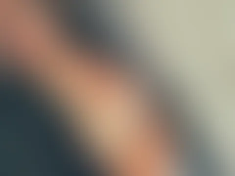 Hey ! Die Sonne scheint und das heißt das dass Oberteil weg kommt 🤭 Ich sitz hier draußen & warte sehnsüchtig auf dich ❤️✨️