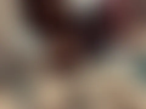 Ihr habt ja schon mitbekommen, dass ich ein kleiner Fan davon bin, es mir heimlich zu machen! 😈🔥🔥🔥 Heutiger Tatort: Das Badezimmer meines Bruders! 😁