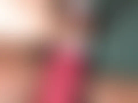 Schamlippen, Nippelklemmen und Dildo đ„”