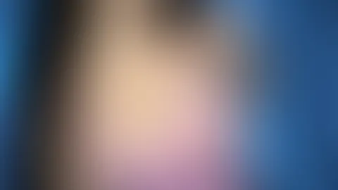 Schaust du dir gerne die Brüste deiner Göttin an?