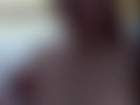 Und was hast du bei dem schönen Wetter so getan :) So ein BJ am See, splitterfaser nackt, dazu hab ich noch nie nein gesagt😋🤯 was hättest du getan wenn du mich erwischt hättest? 👅