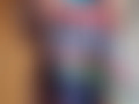 Feetig geduscht...hilfst du mir beim eincremen? 😏