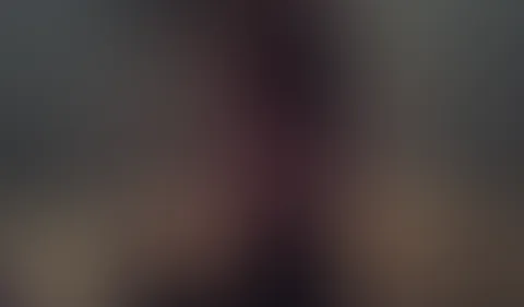 Ein bislang unveröffentliches Video aus meinem Urlaub - ich entspanne mich im Hotelzimmer, spreize meine Beine und verwöhne mich selbst - du darfst zusehen <3 komm ganz nah, wenn ich immer feuchter we
