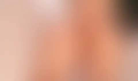 Öliger Milf-A***h mit 5.7 cm Plug gefüllt 💥
