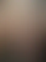 Nudes mit Handschellen