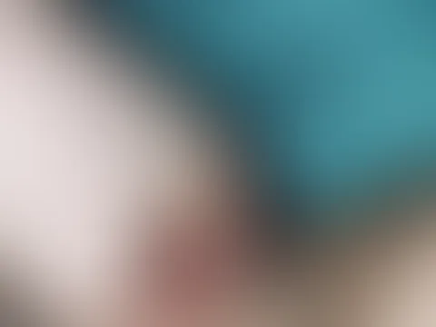 Kleines after orgasm. Aber diesmal nicht ganz so klebrige, nasse Lippen wie sonst auch wenn es sich etwas ziehen lässt 🙈aber dafür ein kleines cum push out 🙈💦 gefällt es dir? Würdest du deinen schw