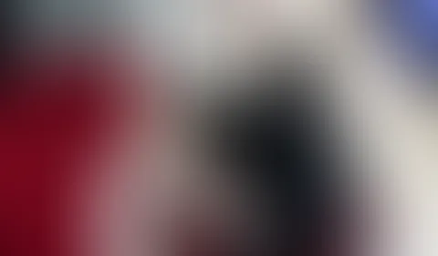 Heftige Erfahrung !! F**kmaschine f**kt mich zum S****t!