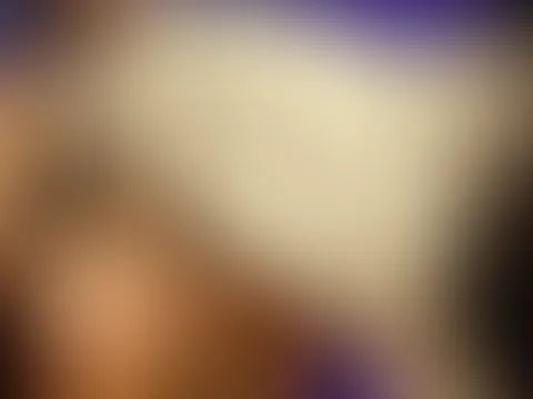 Kommst du noch mit auf die Couch? Oder direkt ins Bett? 😉😈