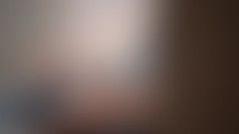 P***o geguckt und mit g******t bis ich komme! VOYEUR!
