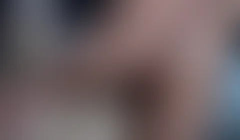 OMG! ER f**kt mich zum Orgasmus!! WOW, das war Krass und laut, aber bei so einem geilen f**k kann ich nicht stumm bleiben! Ich hoffe es ist dir nicht zu laut oder stehst du total drauf wenn ich so la