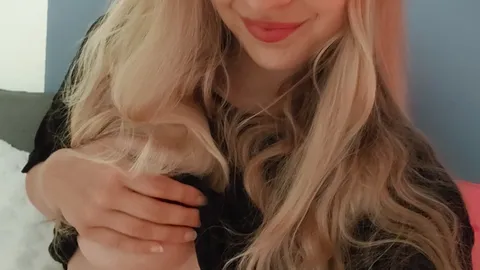 Fingering yourself to orgasm before going to bed 👀