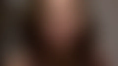 Genau wie meine Haare – wellig, weich … und für dich unmöglich zu bändigen. Versuch doch mal, mir in den DMs das Gegenteil zu beweisen.
