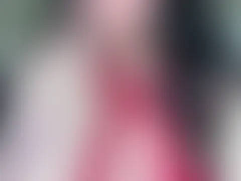 Was ich da von meinen Fingern lecke?🖐🏻 Tja wir wissen beide was es ist… mein Saft🐱 Aber die Sache hat ein frechen Harken, meine Nachbarn haben schön zusehen dürfen wie der Saft an meine F****r geko