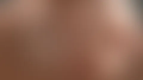 Ich lieg nackt hier und hab richtig Bock, dass du jetzt über mich herfällst