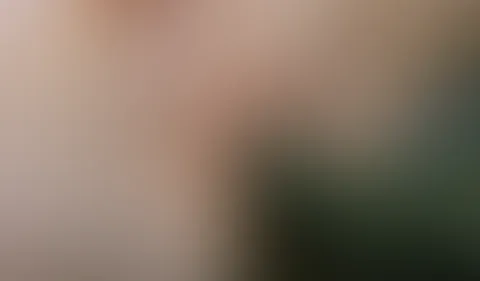 Mein großer Freund ist endlich da und ich musste ihn sofort ausprobieren. 😈Schaut mir zu wie diese F**kmaschine mich gründlich vögelt. Es war der Wahnsinn 🙈😈