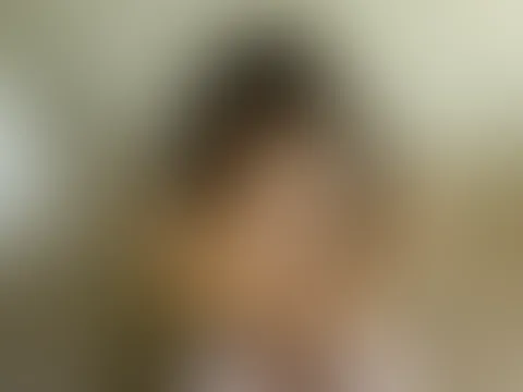 Schon brav hingekniet, und komplett voll w***n lassen, nachdem er mit mir fertig war🥰