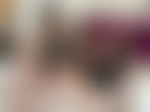 Wir haben noch etwas für euch vorbereitet… das finale 3/3 Album unserer Trio-Reihe 😈 Lack. Leder. Dominanz. Heiße Küsse, intensive Blicke und Momente, die euch wortwörtlich den Atem rauben werden 🤫