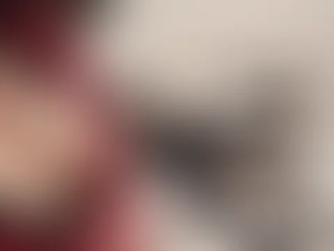 Deine Herrin ist auf dem Weg ein Sklave zu bearbeiten, na wer stellt sich zu Verfügung?!!😈😈😈