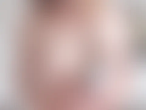 Montag 10-11 Uhr gratis Cam Chat mit Domi 🔥...Schau vorbei und spiel mit mir 😈