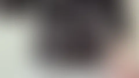 Strip - von Straßenklamotten bis ich Nackt bin