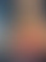 Und dann sitzt du um 5.27 Uhr daheim, hast zu viel Wein getrunken - was zur Folge hat dass du unendlich notgeil bist 🤣 so eine scheiße 🤣
