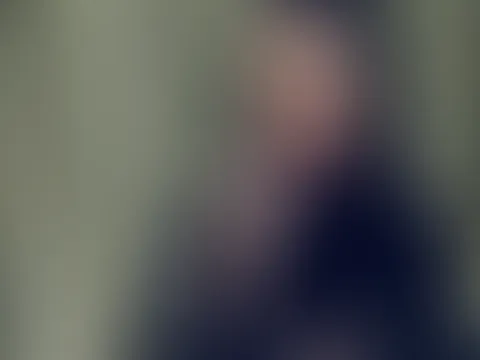 Hijabi-ehefrau Beschäftigt bei der arbeit, bis sie Sinflare Dick sah (Hijabi Wife Busy at work till she saw Sinflare Dick)