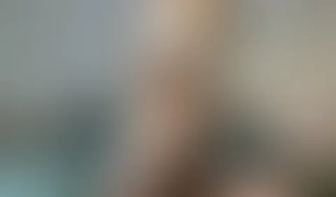 Ich warte auf ihn, um mir meine f***e zu stopfen 🤤