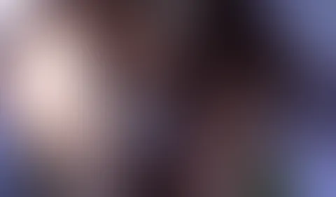 Ich zeige dir meine RIESIGEN SCHAMLIPPEN und werde fast erwischt!