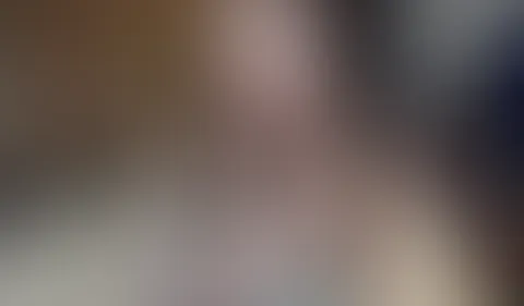 OMG mein DOMINANTER DIRTY TALK bis du kommst! Ich hab mir da heute was ganz Besonderes für dich ausgedacht. Du darfst dich nicht anfassen, du darfst meiner Stimme lauschen die dich mit DirtyTalk verw