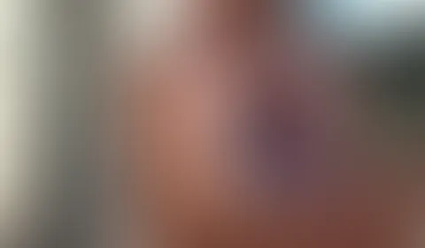 Wet T-Shirt auf meinem Balkon! Meinen Nachbarn hat es gefallen! Ein Userwunsch den ich bei den heißen Temperaturen nur zu gerne erfülle! Heiße Sonne, weißes Shirt und eine Ladung kaltes Wasser ist di