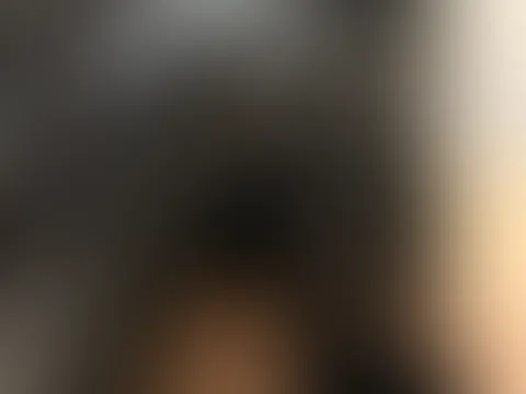 Wie findest du meinen 🍑 in leder oder doch lieber ohne😝