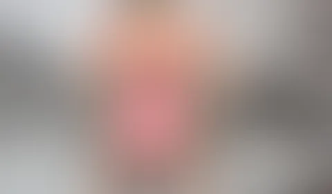 Beim Durchstöbern meiner Galerie bin ich über dieses heiße Video gestolpert. Es ist auf Wunsch eines Kunden entstanden – er hat sich den Plug selbst ausgesucht, und ich habe ihm damit ein ganz besonde