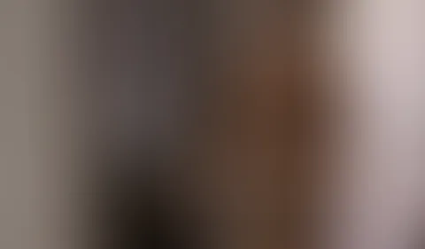 Abgep**st und abgefüllt – Duschen „Deluxe“ Ein geiler Natursekt Clip für Liebhaber. Heute fülle ich für dich eine große Flasche ab um später damit eine eigene NS Dusche zu genießen. Aber damit nicht