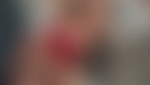 Oh man er konnte die F****r nicht von mir lassen... könntest du es in diesem roten dessou? 💘🎀