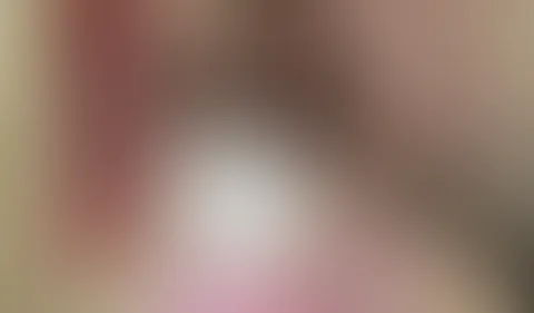 Mein erstes Mal nackt vor der Kamera... 	Ich habe heute mein erstes Video gedreht, in dem ich komplett nackt zu sehen bin. Ich war unglaublich nervös und habe irgendwie gefühlt 100 Versuche gebraucht.