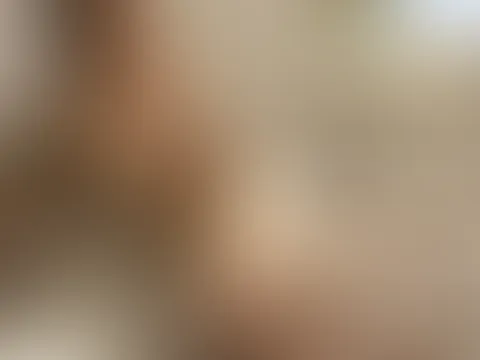 Legst du dich zu mir ins neue Bett und wir schwitzen zusammen 😈🥵?