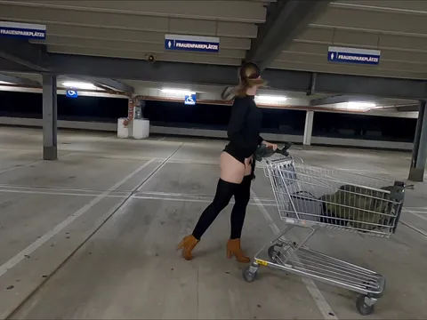 Frauenparkplatz P**s