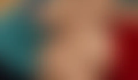 Der Dildo war so geil den musste ich mir reinschieben 😉 in geilen overkneesschuhen
