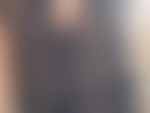 Mein bikini und ich probieren ob meine prallen brüste rein passen! Ich finde es sieht gut aus 😜 und du?