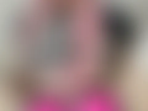 Heiße E-girl P***y wird gefingert bis sie tropft.