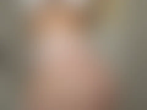 Bin gerade in der Berufsschule… möchte mir jemand den Tag versüßen😮‍💨💦💦🙇🏼‍♀️