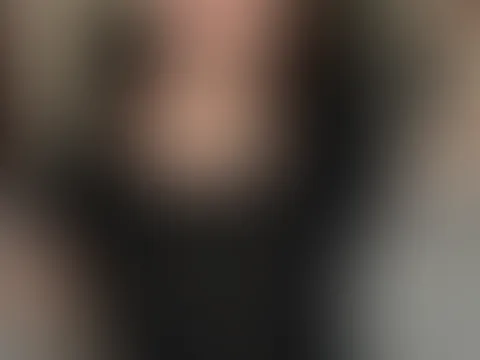Was hast du heute vor? 😈 Ich bin schon ganz kribbelig vor Vorfreude… Körper brennt, F****r gleiten runter, Gedanken nur daran, wie du mich benutzt… Erzähl mir in den Kommentaren deine versauteste Ide