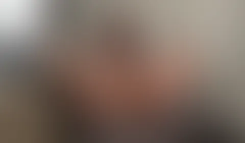 Den neuen Dildo eingeweiht