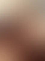 Mein Montag fängt gemütlich & natürlich knapp bekleidet auf der Couch an🤎👼🏼 hier ist genügend Platz für zwei😋