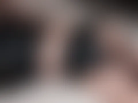😈