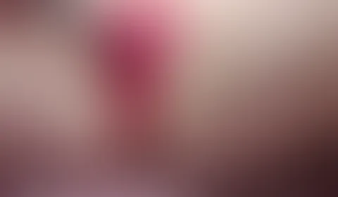 Ich mache es mir zum ersten mal mit Kugeln und Vibrator gleichzeitig!