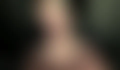 Perfekter Blowjob im Keller :P Kein Ort ist sicher, wenn du mit der richtigen S******e unterwegs bist. :D